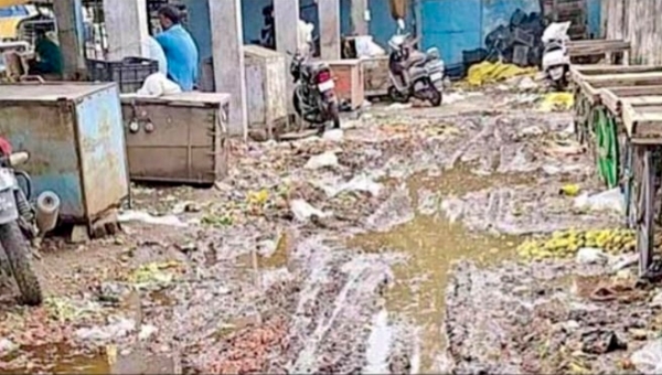 અંજાર sab માર્કેટમાં ગંદકી