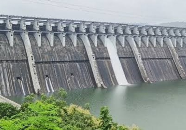Narmada Dam crosses 132 meters for the first time this year