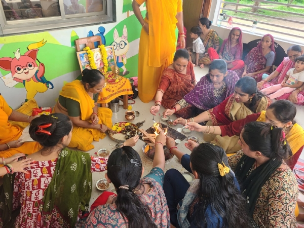 મહેસાણામાં ‘સુપોષણ સંવાદ ગર્ભધારણ સંસ્કાર’ કાર્યક્રમ યોજાયો, સગર્ભા માતાઓને અપાયું માર્ગદર્શન મહેસાણામાં ‘સુપોષણ સંવાદ ગર્ભધારણ સંસ્કાર’ કાર્યક્રમ યોજાયો, સગર્ભા માતાઓને અપાયું માર્ગદર્શન