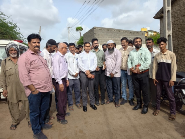 ખીરસરા અને વીંઝાણ ખાતે કલેકટરની મુલાકાત ખીરસરા અને વીંઝાણ ખાતે કલેકટરની મુલાકાત