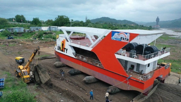 a grand cruise with a capacity of 600 tourists on the Narmada River