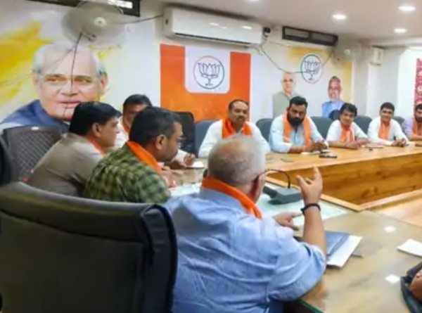 પાટણ જિલ્લા ભાજપ કાર્યાલય ખાતે આગામી સંગઠનાત્મક પ્રશિક્ષણ વર્ગોના આયોજન અંગે મહત્વપૂર્ણ બેઠક યોજાઈ.