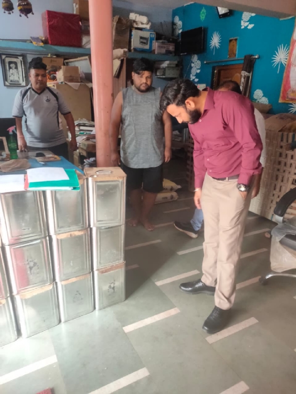 Narmada Supply Department conducts surprise inspection of fair price shops in Dediapada and Sagbara talukas