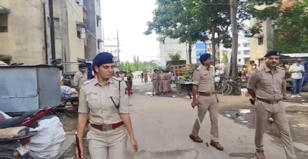 પોલીસ ચેકિંગ