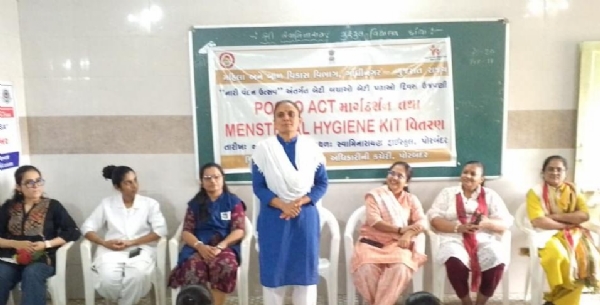 પોરબંદરની સ્વામિનારાયણ હાઈસ્કૂલ ખાતે“નારી વંદન ઉત્સવ” અંતર્ગત બેટી બચાવો-બેટી ભણાવો દિવસની ઉજવણી. પોરબંદરની સ્વામિનારાયણ હાઈસ્કૂલ ખાતે“નારી વંદન ઉત્સવ” અંતર્ગત બેટી બચાવો-બેટી ભણાવો દિવસની ઉજવણી.