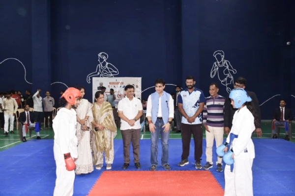 અમરેલીમાં જિલ્લા કક્ષાની કરાટે સ્પર્ધા યોજાઈ, મંત્રી પ્રફુલભાઈ પાનસુરીયાએ ખેલાડીઓને પ્રોત્સાહિત કર્યા