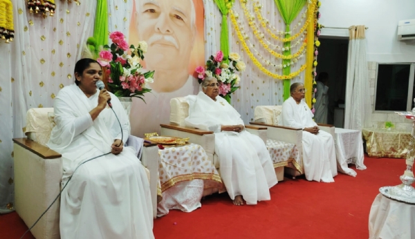 ઝાડેશ્વર અનુભૂતિ ધામ ખાતે જનજાગૃતિનો સંદેશ નશા મુક્ત ભારતના સંકલ્પનું અભિયાનનું થયું ઉદ્ઘાટન