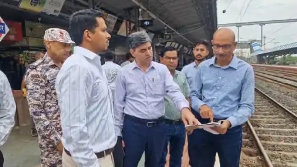 રેલવે લાઈનનું નિરીક્ષણ