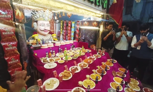 ભરૂચ ભોઈ અને વાલ્મીકિ પંચ દ્વારા ઘોઘારાવ મહારાજની સ્થાપના છડી મહોત્સવની ઉજવણી ભરૂચ ભોઈ અને વાલ્મીકિ પંચ દ્વારા ઘોઘારાવ મહારાજની સ્થાપના છડી મહોત્સવની ઉજવણી