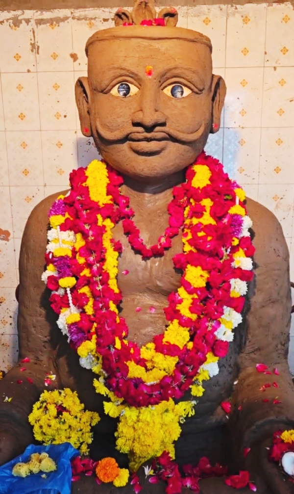 ભરૂચ ભોઈ અને વાલ્મીકિ પંચ દ્વારા ઘોઘારાવ મહારાજની સ્થાપના છડી મહોત્સવની ઉજવણી ભરૂચ ભોઈ અને વાલ્મીકિ પંચ દ્વારા ઘોઘારાવ મહારાજની સ્થાપના છડી મહોત્સવની ઉજવણી