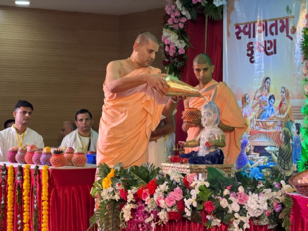 The joy and spiritual message of Shri Krishna Janmashtami reached various parts of Gujarat through Swagatam Krishna 2026