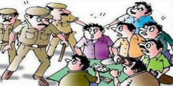 જામનગર : જોડિયાના અંબાલા ગામમાં વાડીમાં દરોડો: જુગાર રમતા 17 શખ્સો રૂ.31.64 લાખના મુદ્દામાલ સાથે ઝબ્બે
