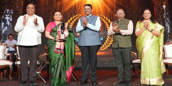 મહારાષ્ટ્ર રાજ્ય ફિલ્મ પુરસ્કારોમાં રાની મુખર્જીનું સન્માન