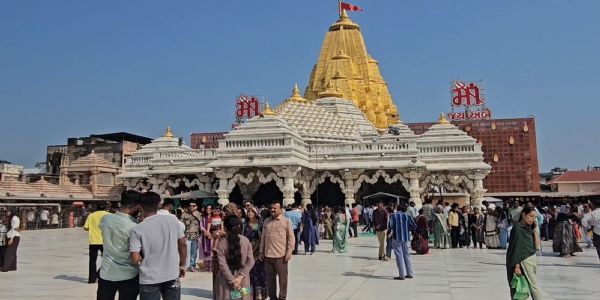 અંબાજી ભાદરવી પૂનમના મેળા દરમિયાન મંદિરમાં દર્શનના સમયમાં વધારો કરાયો, અન્નકૂટ અને હવન નહીં થાય મેળા દરમિયાન...