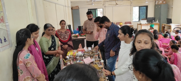 પોરબંદર આંગણવાડી ઘટક-1 ખાતે પૌષ્ટિક વાનગી સ્પર્ધા યોજાઈ.