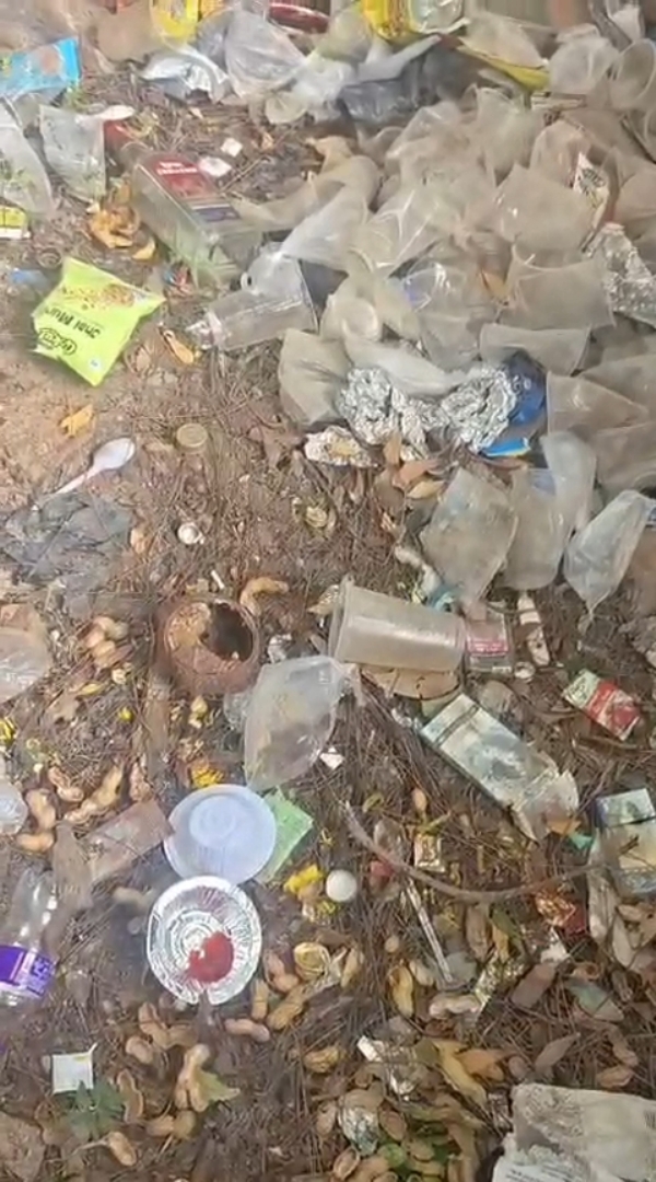 માધાપરમાં દારૂની ખાલી બાટલીઓ