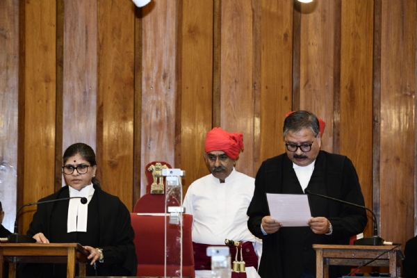 Chief Justice Sunita Agarwal administered the oath to Justice Manas Ranjan Pathak at the Gujarat High Court.