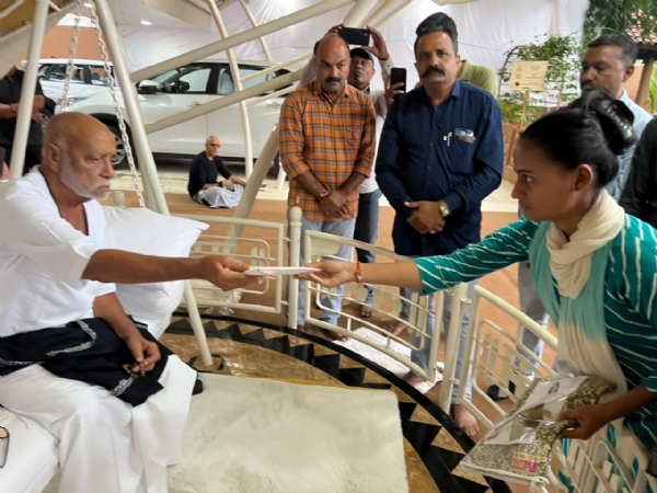 હોમગાર્ડ ના પરિવાર ને સહાય હોમગાર્ડ ના પરિવાર ને સહાય