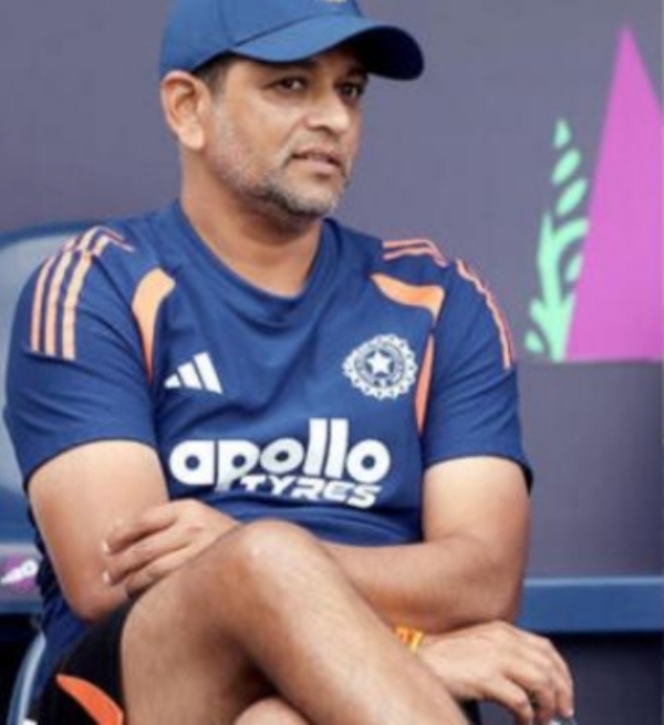 મહિલા ક્રિકેટ ટીમના મુખ્ય કોચ અમોલ મઝુમદાર
