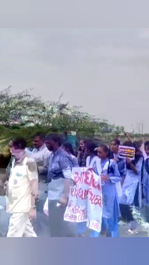 ભુજ–નારાયણ સરોવર રૂટની બસ સેવા અંગે આંદોલન