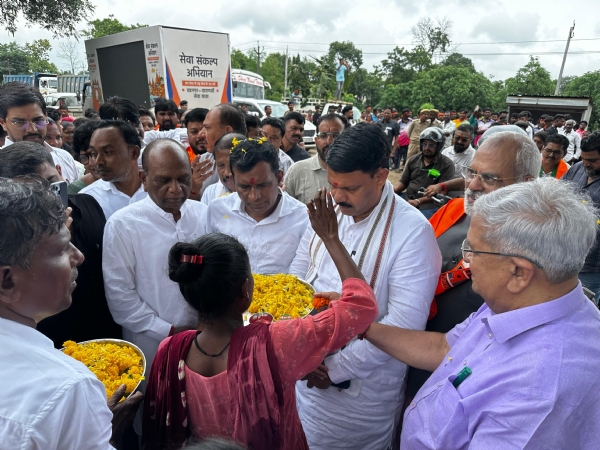 સેવા સંકલ્પ અભિયાન ઉનાઈથી શરૂ થયેલી બાઈક યાત્રા ચાસવડ નેત્રંગ આવી પહોંચતા સ્વાગત કર્યું સેવા સંકલ્પ અભિયાન ઉનાઈથી શરૂ થયેલી બાઈક યાત્રા ચાસવડ નેત્રંગ આવી પહોંચતા સ્વાગત કર્યું
