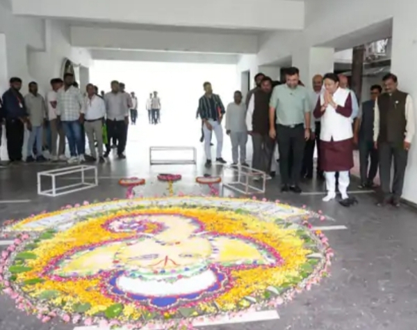 સિદ્ધપુરની ગોકુલ ગ્લોબલ યુનિવર્સિટીમાં ગણેશ ઉત્સવ અંતર્ગત ધાર્મિક ભાવના સાથે ગણેશ પૂજન અને આરતીનો કાર્યક્રમ યોજાયો