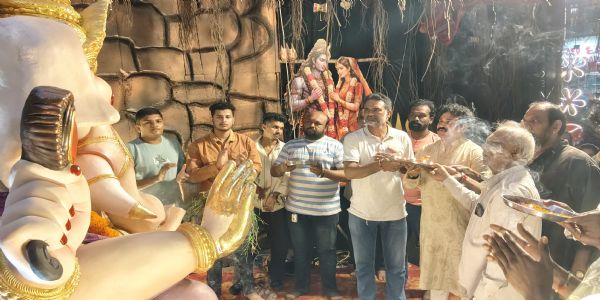 ગોવાળિયા મિત્ર મંડળના લાલ’ની ભવ્ય મહાઆરતી યોજાઈ