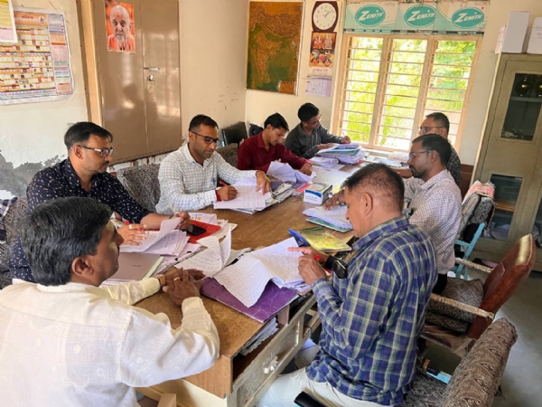 શાળા સમય પહેલાંની વધારાની મહેનત રંગ લાવી, એક્સ્ટ્રા ક્લાસીસથી જાગૃતિ વિદ્યાલયનું બોર્ડ પરિણામ 100% શાળા સમય પહેલાંની વધારાની મહેનત રંગ લાવી, એક્સ્ટ્રા ક્લાસીસથી જાગૃતિ વિદ્યાલયનું બોર્ડ પરિણામ 100%