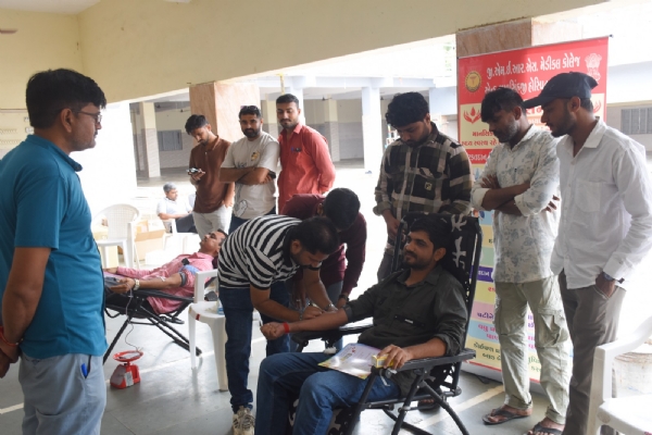 પોરબંદર         જિલ્લામાં ‘સેવા સંકલ્પ અભિયાન’ અંતર્ગત વિવિધ સ્થળોએ મેગા રક્તદાન શિબિર યોજાઈ.