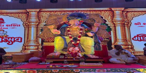 મહેસાણા કા રાજા ગણેશ મહોત્સવમાં પૂજા-અર્ચના અને આરતી યોજાઈ