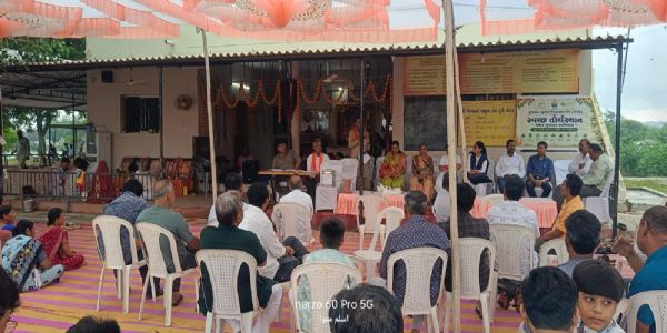 160 લોકોએ લીધો સ્વચ્છતાનો સંકલ્પ, કુકમા ખેતરપાર દાદા મંદિર ખાતે ગુંજ્યો પર્યાવરણ જાગૃતિનો સંદેશ