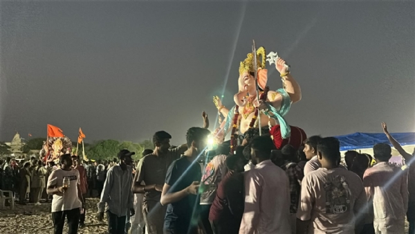 પોરબંદરમાં ભક્તિભાવ સાથે   બાપા નું વિસર્જન.
