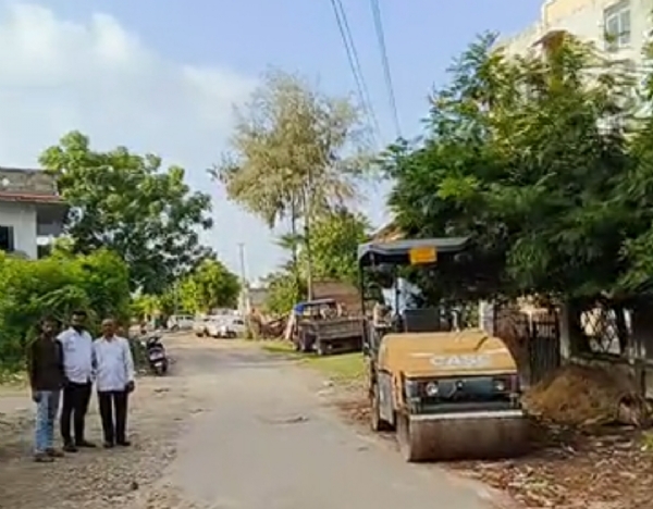 પાટણ શહેરમા ઉજાણી પહેલાં રોહિતનગરમાં સફાઈ કામગીરી તેજ.