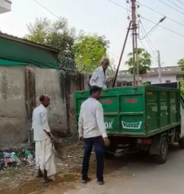 પાટણ શહેરમા ઉજાણી પહેલાં રોહિતનગરમાં સફાઈ કામગીરી તેજ.