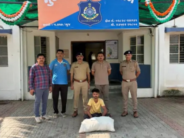 નશીલા પદાર્થ ગાંજા સાથે પકડાયેલ યુવક