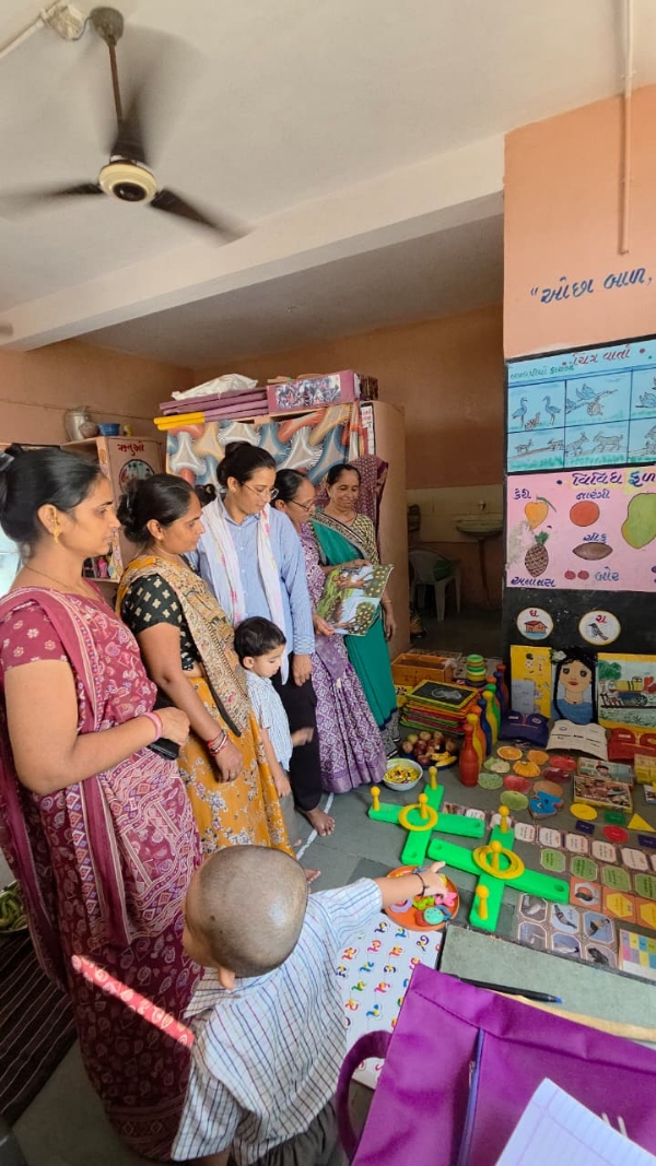 ખેરાલુની તમામ આંગણવાડી કેન્દ્રોમાં કિટ પ્રદર્શન યોજાયું