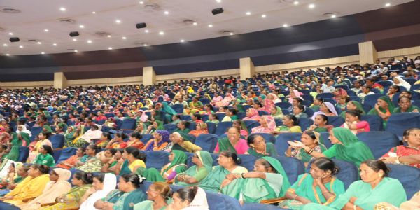 ભાવનગરમાં સફાઈ કામદારો, શિક્ષકો અને આંગણવાડી બહેનો માટે કચરા વ્યવસ્થાપન અંગે તાલીમ કાર્યક્રમ યોજાયો