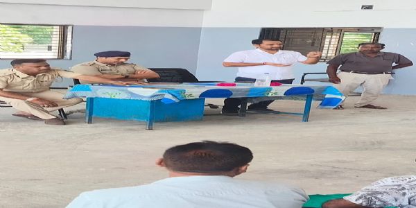 વિજાપુર ડેપો ખાતે રોડ સેફ્ટી જાગૃતિ કાર્યક્રમ યોજાયો, વૃક્ષારોપણ કરી પર્યાવરણ સંરક્ષણનો સંદેશ