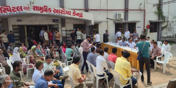 ‘સેવા મેરા યોગદાન’ અંતર્ગત સુરત જિલ્લાની વિવિધ આરોગ્ય સંસ્થાઓ ખાતે હેલ્થ ચેક-અપો તથા બ્લડ ડોનેશન કેમ્પ યોજાયો