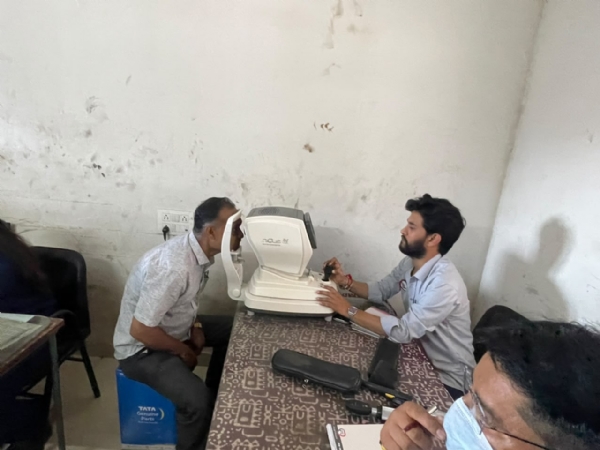 ભુજ એસટી આંખોની ચકાસણી કરવામાં આવી