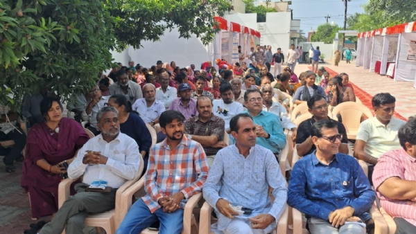પોરબંદરમાં  11 મા રાષ્ટ્રીય આયુર્વેદ દિવસ   નિમિત્તે આયુષ મેળો અને મેગા આયુષ  કેમ્પ  યોજાયો.