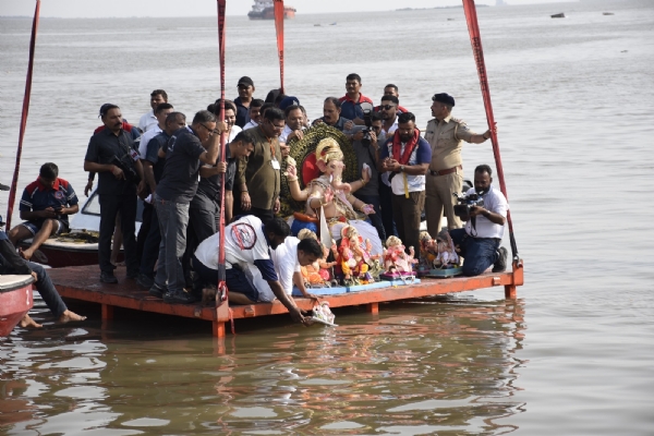 Boat Point Ovara in Hazira