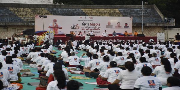 ‘સેવા સંકલ્પ અભિયાન’ અંતર્ગત યોગ અને ધ્યાન શિબિર યોજાઈ