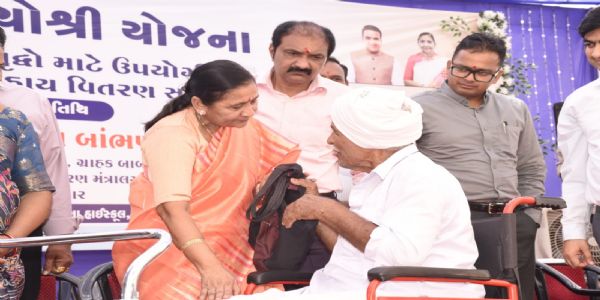 પાલિતાણામાં ૯૯૧ વરિષ્ઠ નાગરિકોને રૂ. ૯૨.૮૯ લાખનાં સહાયક સાધનોનું વિતરણ