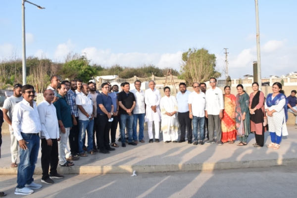 સેવા  મારું  યોગદાન  અભિયાન  અંતર્ગત  પ્રભારી મંત્રી  કુંવરજી  બાવળિયાએ  સફાઈ કરી સ્વચ્છતાનો  સંદેશ  આપ્યો.