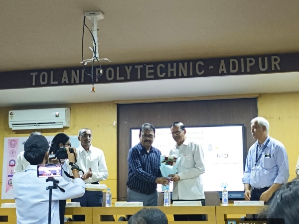તોલાણી કોલેજમાં નેશનલ સેમિનાર