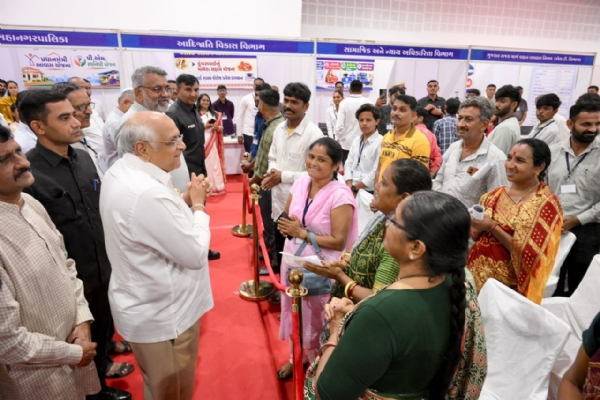 મુખ્યમંત્રી નો જનસંવાદ કાર્યક્રમ