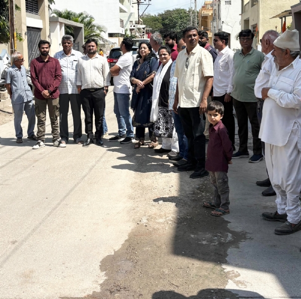 વોર્ડ નં . ૩ના  ત્રણ  વિસ્તારોમાં સિટી  બસ  સેવા  શર.