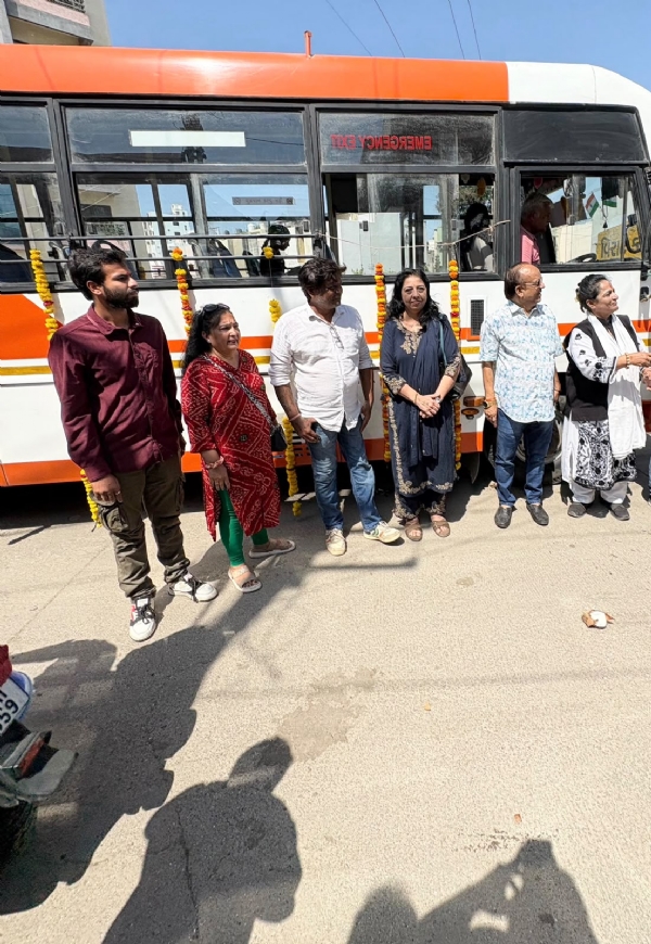 વોર્ડ નં . ૩ના  ત્રણ  વિસ્તારોમાં સિટી  બસ  સેવા  શર.