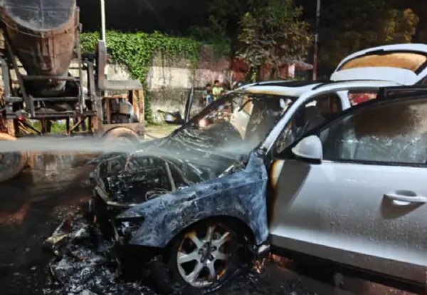 Fire Breaks Out in audi Fire Breaks Out in audi